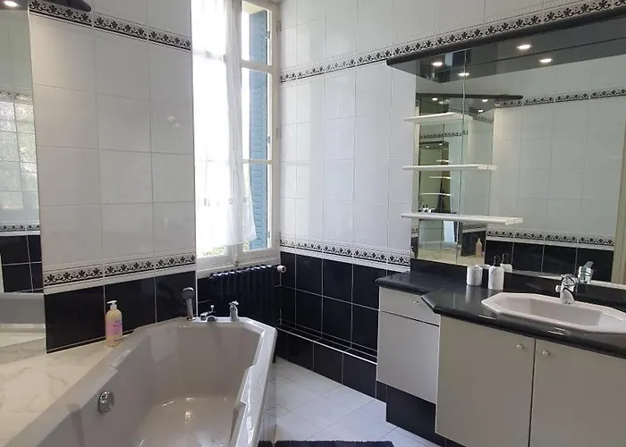 Demeure D'exception Sur 앙제